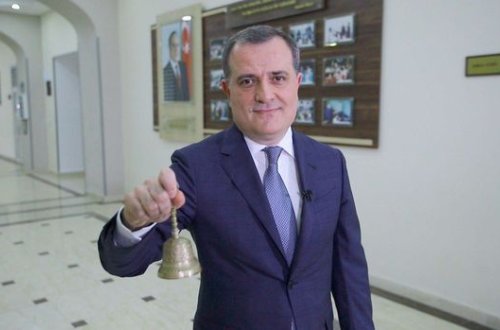 Azərbaycanda ilk dəfə onlayn məzun günü: Təhsil naziri “Son zəng”i çaldı - CANLI