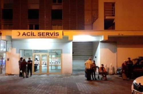 Koronavirus xəstəsi tibb bacılarına hücum etdi və pəncərədən yıxılıb öldü