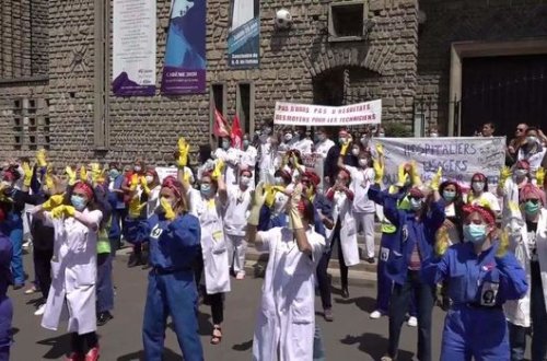 Fransada tibb işçilərindən qəribə etiraz: Rəqs edərək tələb etdilər - VİDEO