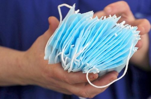 Азербайджан ликвидирует дефицит медмасок собственными силами