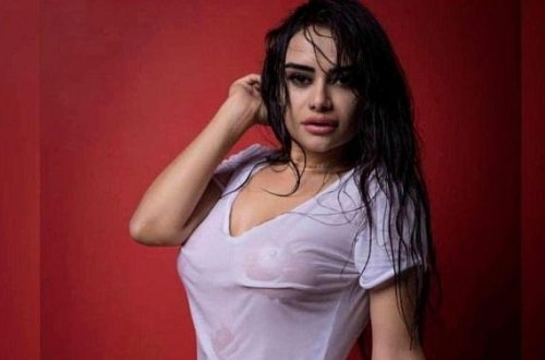 Naz Milanın biabırçı görüntüsü yayıldı: Çılpaq formada maska ilə...