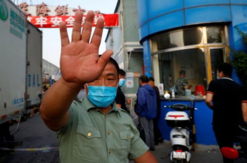 Çində daha bir şəhərdə koronavirusla bağlı hərbi vəziyyət elan edilib