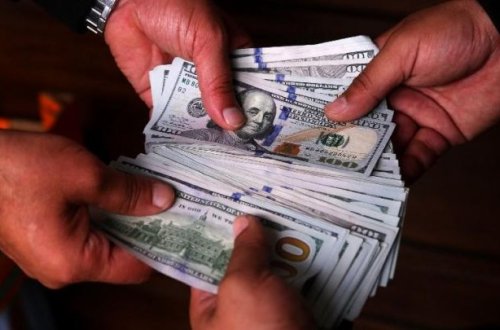 Banklarda Dollar, Avro, Rubl və Lirənin alış-satış qiymətləri