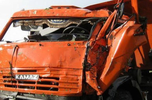 В Губинском районе столкнулись два грузовика, есть погибший