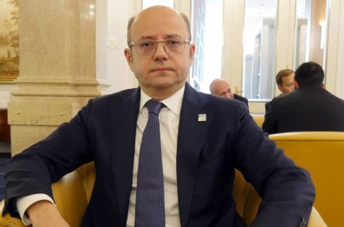 Energetika naziri Nazirlər Kabinetinə qarşı - ÖZBAŞINALIĞIN İZİ İLƏ