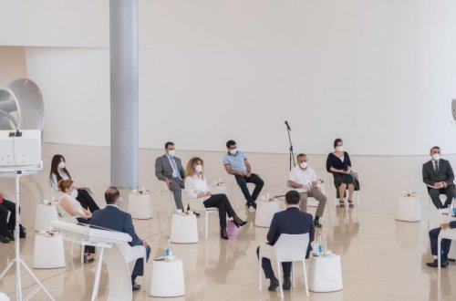 Состоялась встреча помощника президента Азербайджанской Республики с представителями СМИ - ФОТО