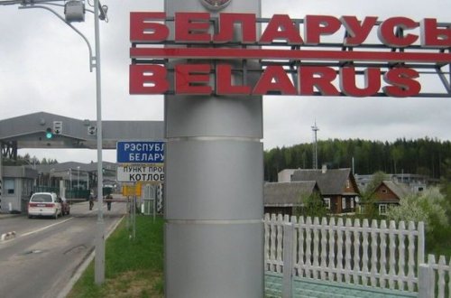 Belarusda insanlar küçələrə axışdı - FOTO