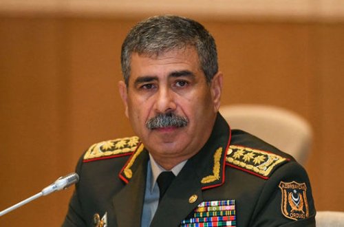 Министр обороны Азербайджана: Мы обладаем всеми возможностями для разгрома врага