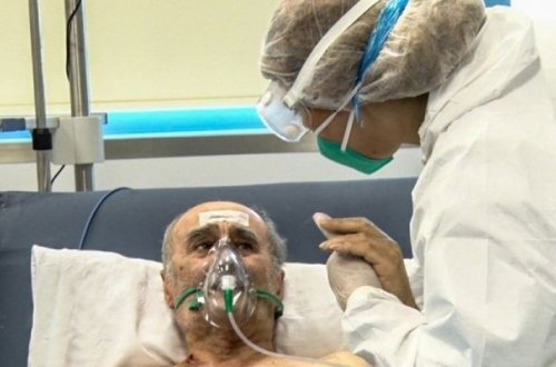 Пациенты и врачи сражаются вместе против COVID-19 - ФОТО