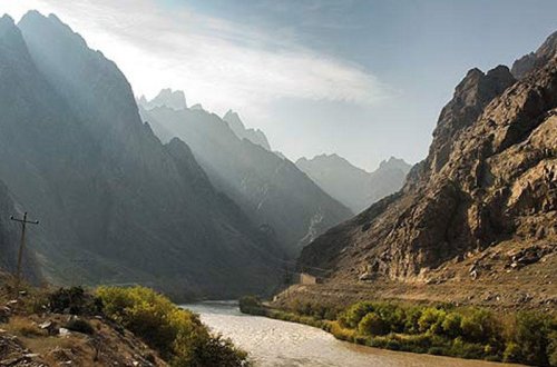 İran Arazın sahil bəndlərini hündürləşdirir