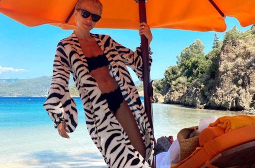 Əsmərsoy bikinili FOTOları ilə göz oxşadı