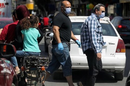 Qahirə sakini COVID-19-a yoluxan həyat yoldaşını balkondan aşağı atıb