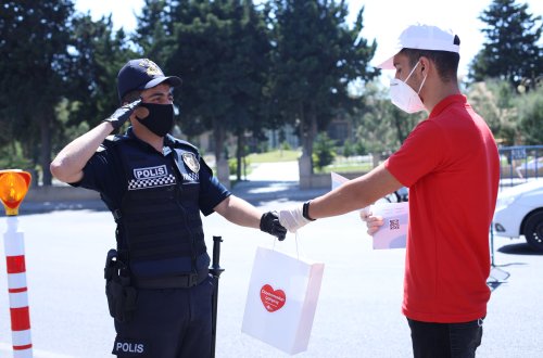 Könüllülərdən ictimai asayiş keşikçilərinə dəstək
