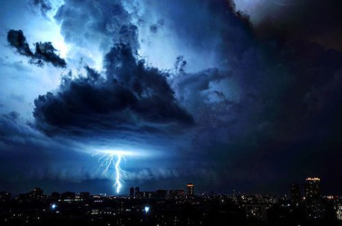 Hindistanda ildırım düşməsi nəticəsində 23 nəfər ölüb