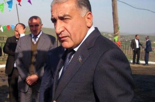 Deputat karantin qaydalarını belə pozdu — FOTOLAR