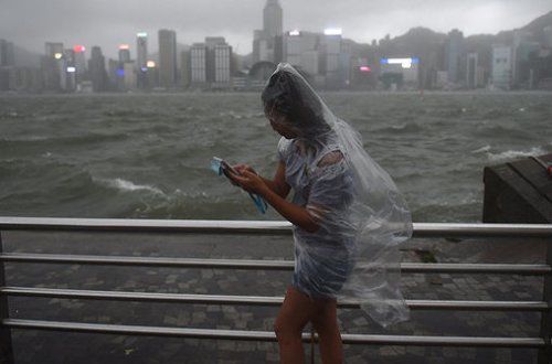 СМИ: На юго-западе Китая 12 человек погибли из-за мощных ливней