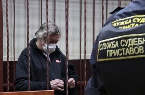 Худрук МХАТа призвал 