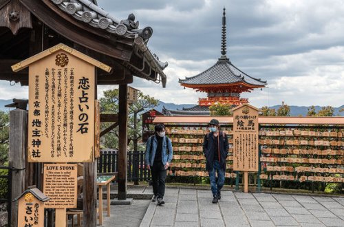 Япония расширила запрет на въезд из-за COVID-19