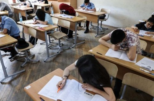 В Азербайджане названы школы, показавшие лучшие результаты на выпускных экзаменах 11-х классов