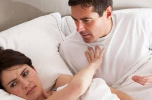 Bir aydır arvadım məni rədd edirdi və mən məzuniyyətdə olarkən evə gizli kamera qoydum-Gördüklərim...