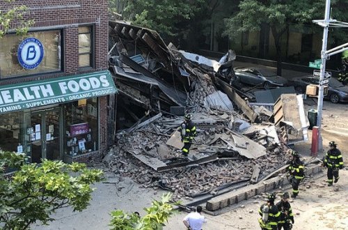 В Нью-Йорке обрушилось здание - ВИДЕО