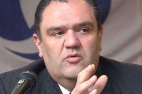 Sabiq bankir deputat sahibkarı aldatdı - FAKT