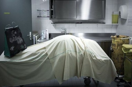 Ermənistanda koronavirusdan ölən qadının meyiti itib