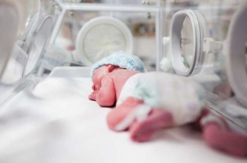 Bakıda dörd yeni doğulmuş körpə həkimlərdən COVID-19-a yoluxdu - AÇIQLAMA