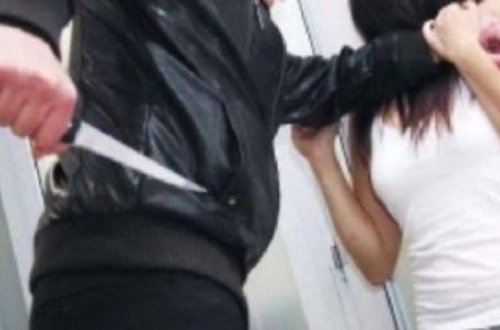 Azərbaycanda DƏHŞƏTLİ QƏTL: ər arvadını öldürdü, qızını isə ağır yaraladı