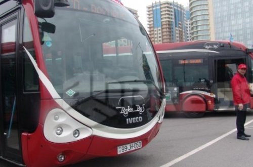 В Баку возобновилась работа экспресс-автобусов