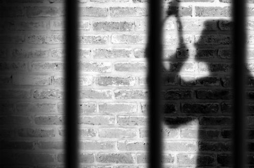 10 qadını qətlə yetirən manyak təcridxanada ölü tapıldı - VİDEO