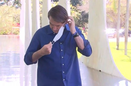 Braziliya prezidenti COVID-19-a yoluxduğunu deyəndən sonra maskasını çıxardı və… - VİDEO