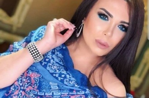Pişik Günel YARIÇILPAQ fotosunu paylaşıb, döyməsini göstərdi