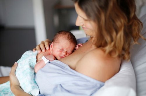 Körpələrin koronavirusu məğlub edə bilməsinin səbəbi tapıldı