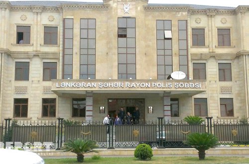 LƏNKƏRAN POLİSİNDƏ RƏZALƏT – Polis əməkdaşı 14 yaşlı qızla intim əlaqədə oldu, rayonun bütün vəzifəli şəxsləri bu işi ört-basdır etməyə çalışdı