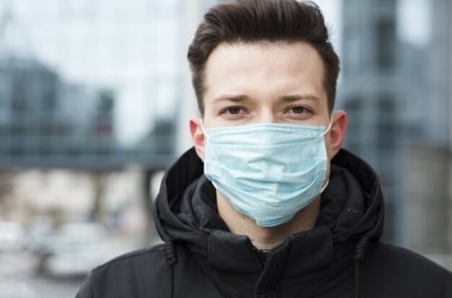 Çirkin adam koronavirusu həyatının ən gözəl hadisəsi adlandırdı