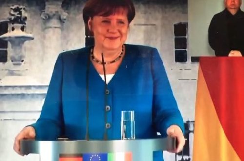 Merkelin görüntüləri sosial mediada böyük maraqla qarşılandı - VİDEO