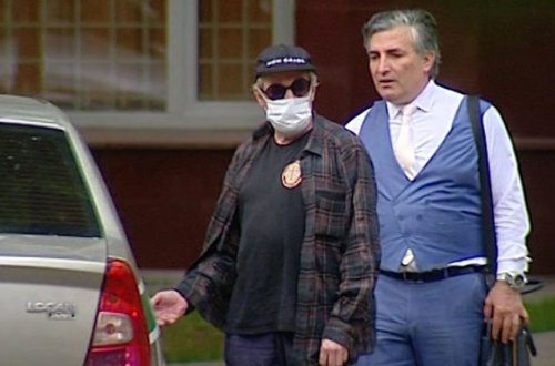 Адвокат Михаила Ефремова ответил на слухи о его замене