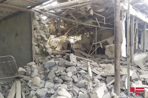 Ermənilərin Tovuzun Dondar Quşçu kəndinə atdığı mərmilər yaşayış evlərinə və həyətyanı sahələrə düşüb