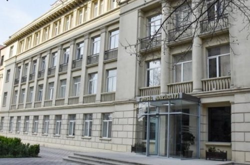 В Азербайджане началась регистрация электронных заявок по приему на работу учителей