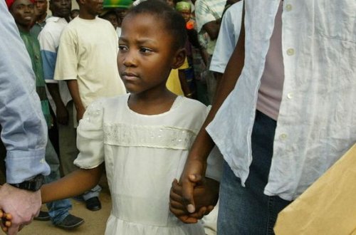 12 yaşlı qız bir ay içində iki dəfə yaşlı kişilərə ərə verildi - FOTO