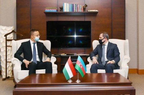 Джейхун Байрамов проводит встречу с главой МИД Венгрии - ФОТО