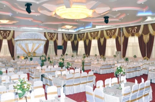 “Xəmsə”nin sahibi qardaşına qırx mərasimi keçirdi – 5 min manat cərimə olundu