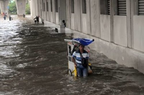 В Индонезии жертвами паводков и оползней стали 36 человек