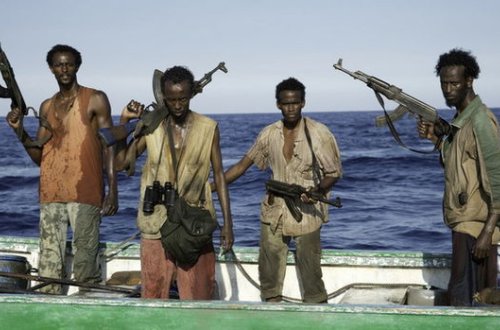 Piratların ələ keçirdikləri tankerdə girovların yeddisi rusiyalıdır