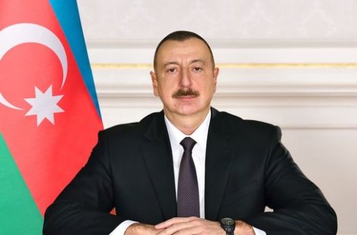 Prezident ona fəxri ad verdi - SƏRƏNCAM