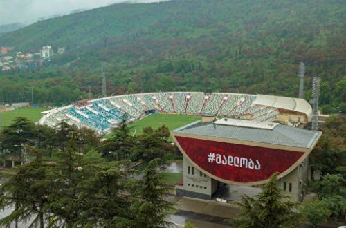 Власти Грузии разрешили болельщикам присутствовать на стадионах