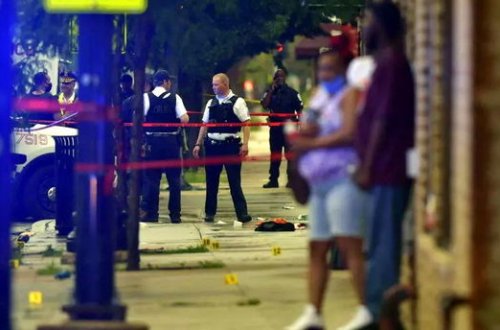 Dəfn mərasimində atışma: 14 yaralı - VİDEO