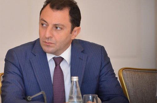 Azərbaycanda nazirin müşaviri vəzifəsindən azad edildi