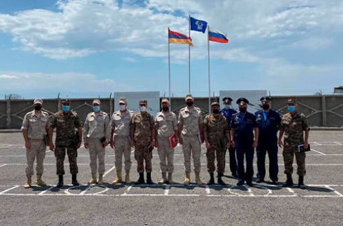 Rusiya hərbçiləri Ermənistanda hərbi təlimlərə başladı